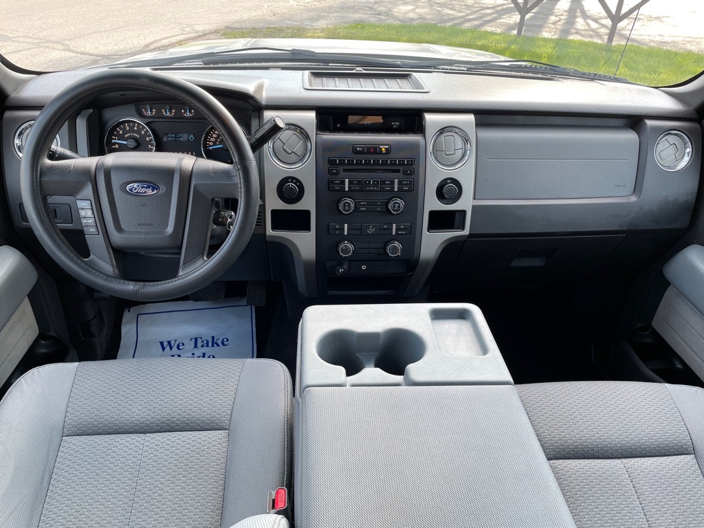 Photo 13 of this FORD F150 XLT