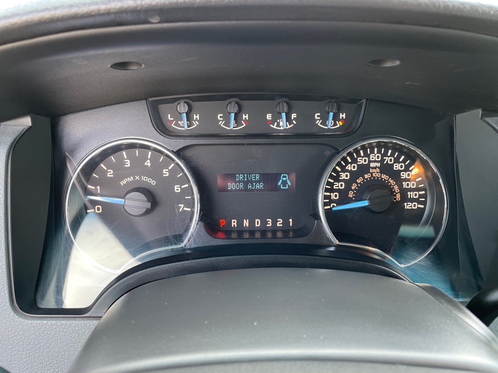 Photo 15 of this FORD F150 XLT