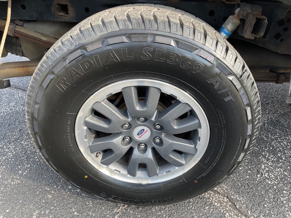 Photo 16 of this FORD F150 XLT