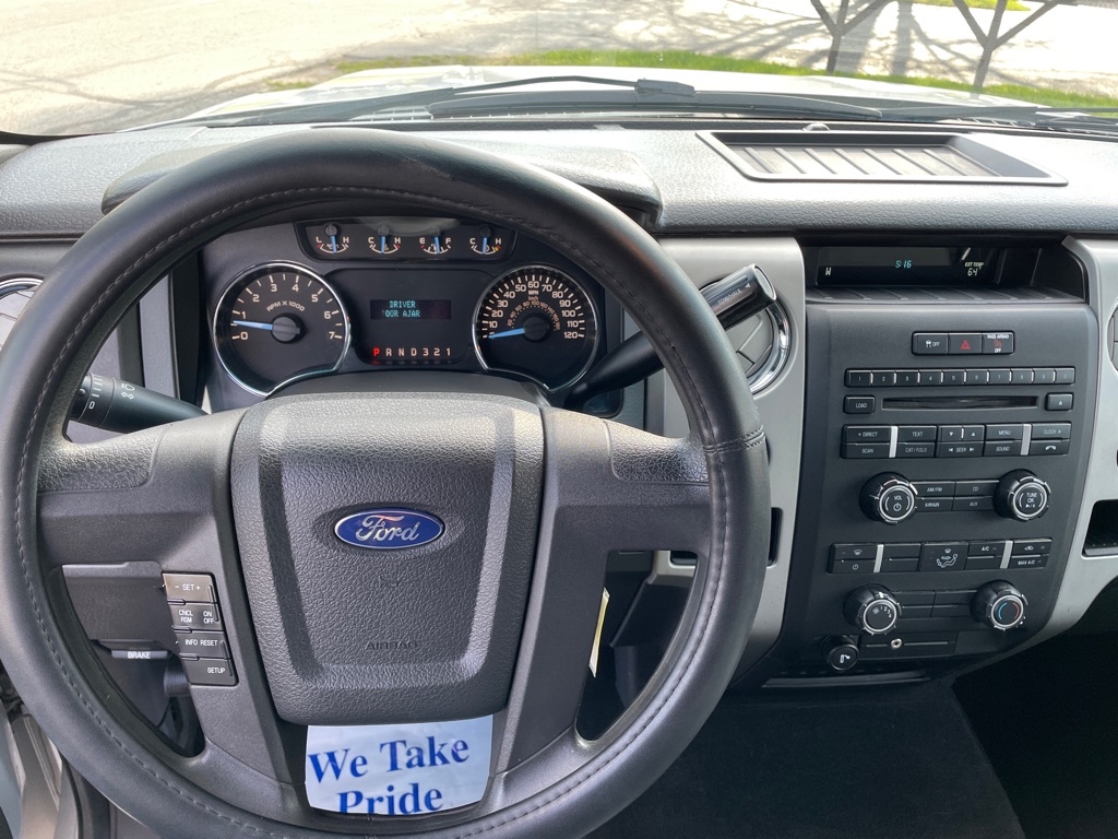 Photo 14 of this FORD F150 XLT