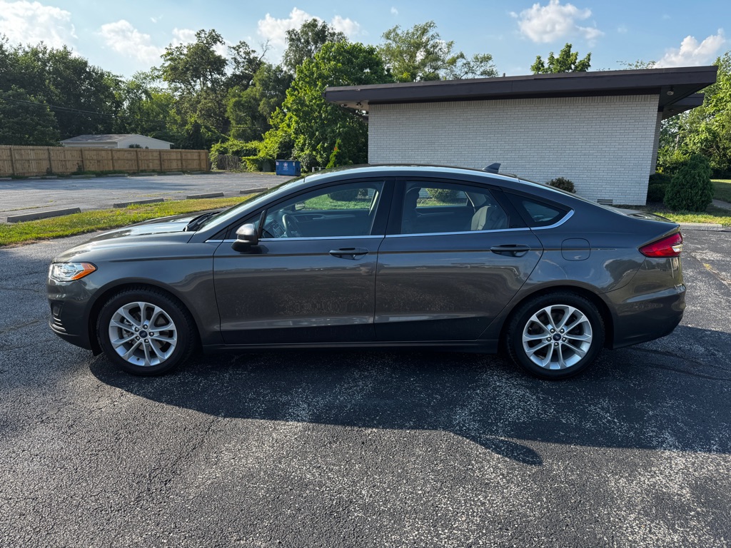 Photo 2 of this FORD FUSION