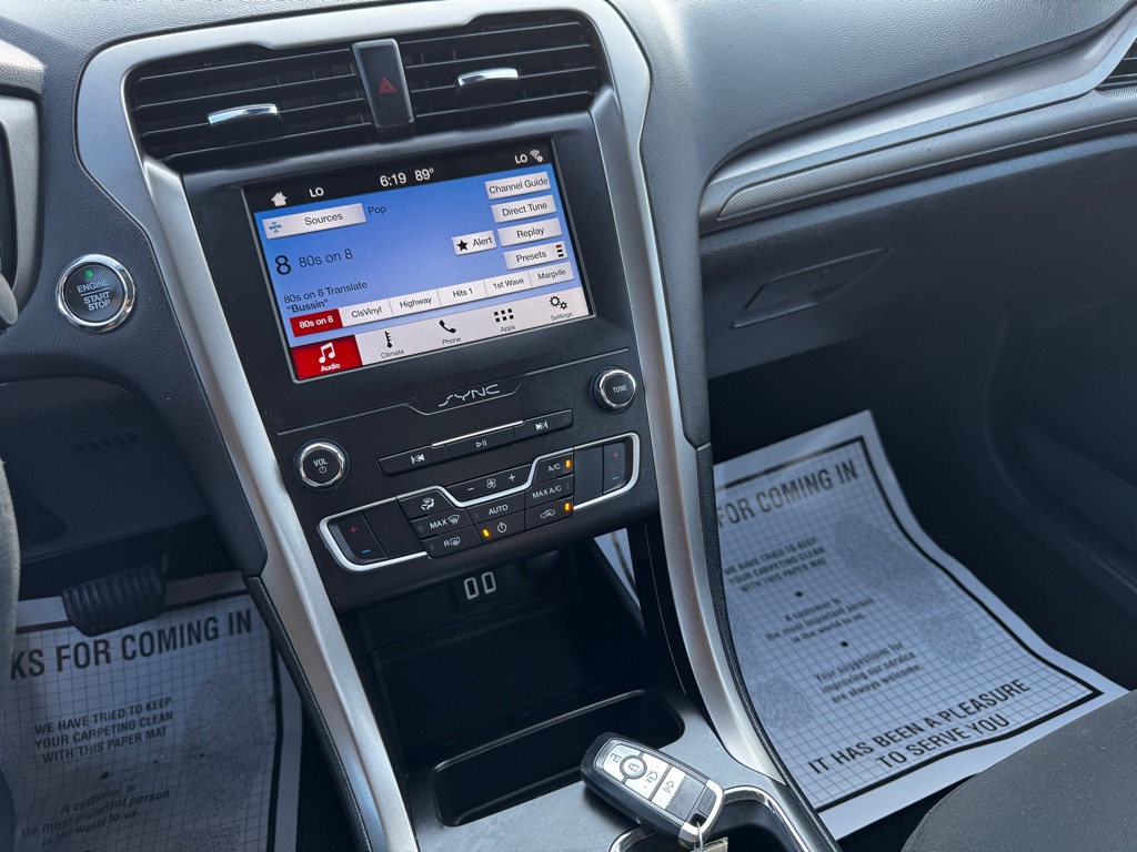 Photo 16 of this FORD FUSION