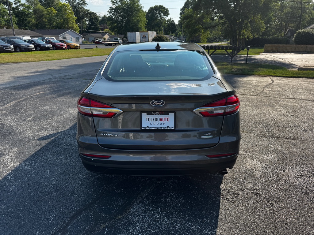Photo 4 of this FORD FUSION