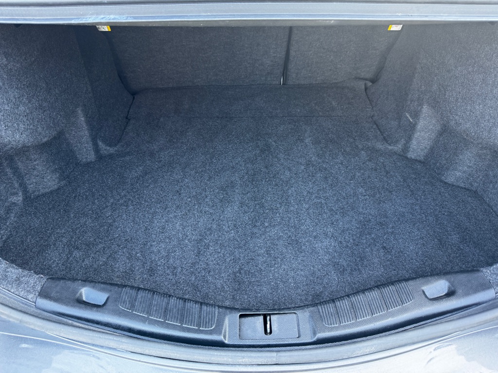 Photo 18 of this FORD FUSION