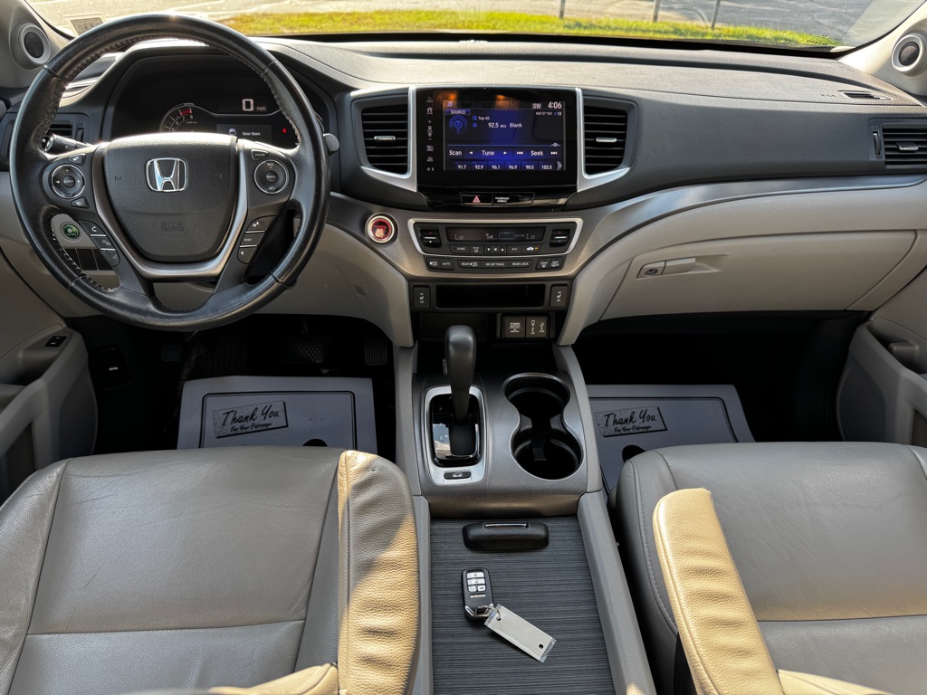 Photo 13 of this HONDA PILOT
