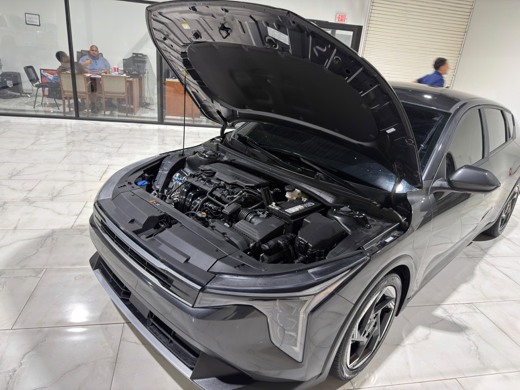 Photo 5 of this KIA K4