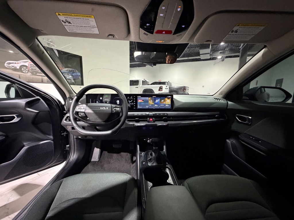 Photo 17 of this KIA K4