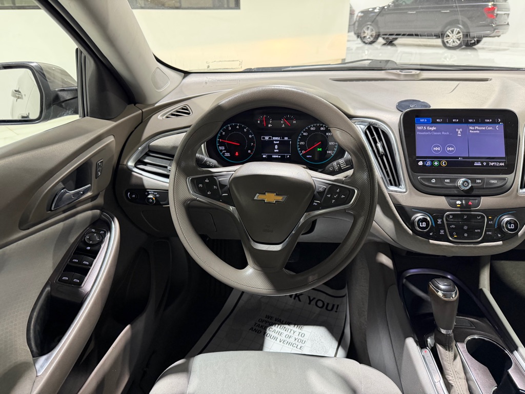Photo 24 of this CHEVROLET MALIBU