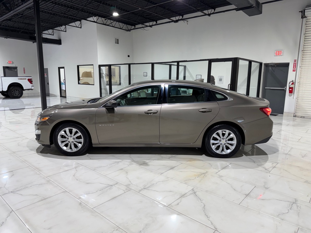 Photo 8 of this CHEVROLET MALIBU