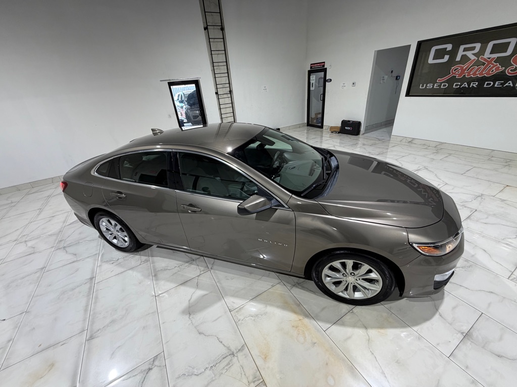 Photo 5 of this CHEVROLET MALIBU