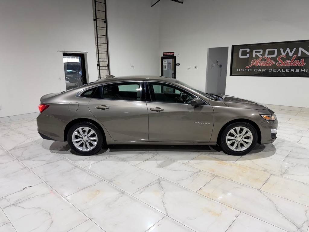Photo 7 of this CHEVROLET MALIBU