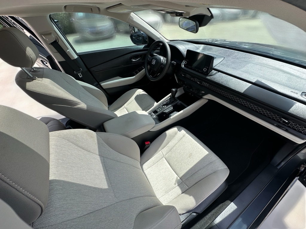 Photo 24 of this HONDA ACCORD