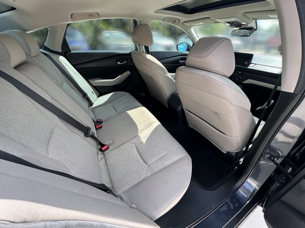 Photo 21 of this HONDA ACCORD