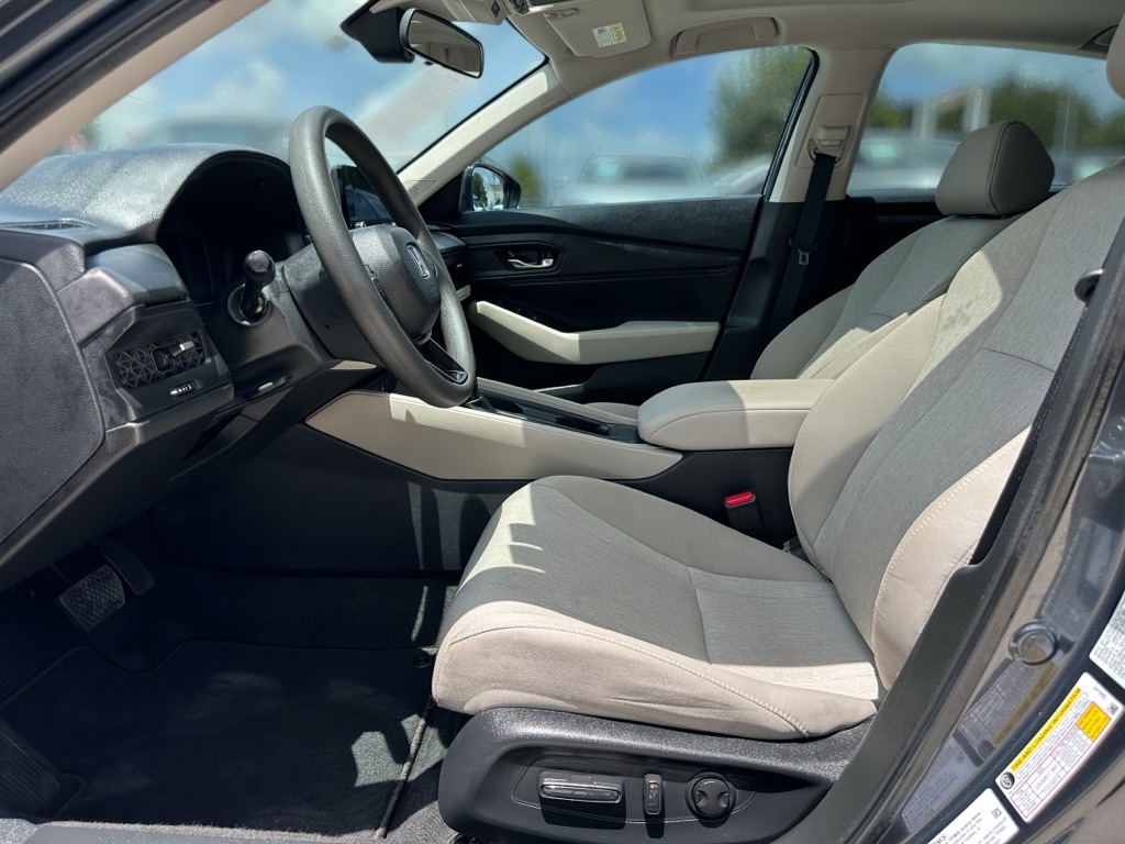 Photo 16 of this HONDA ACCORD