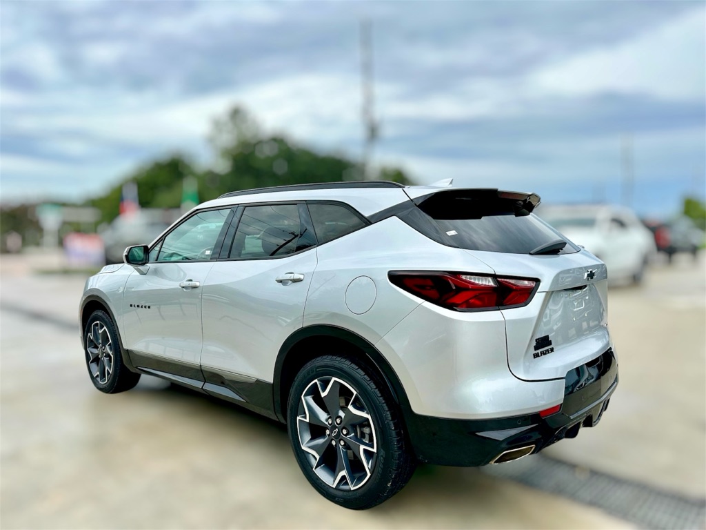 Photo 4 of this CHEVROLET BLAZER