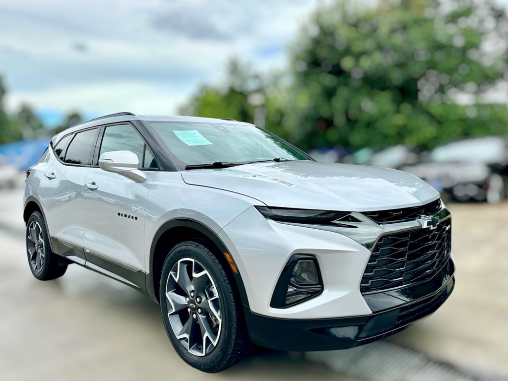 Photo 9 of this CHEVROLET BLAZER