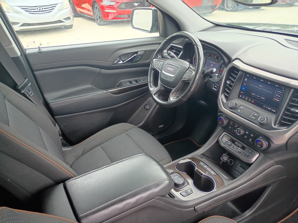 Photo 26 of this GMC ACADIA