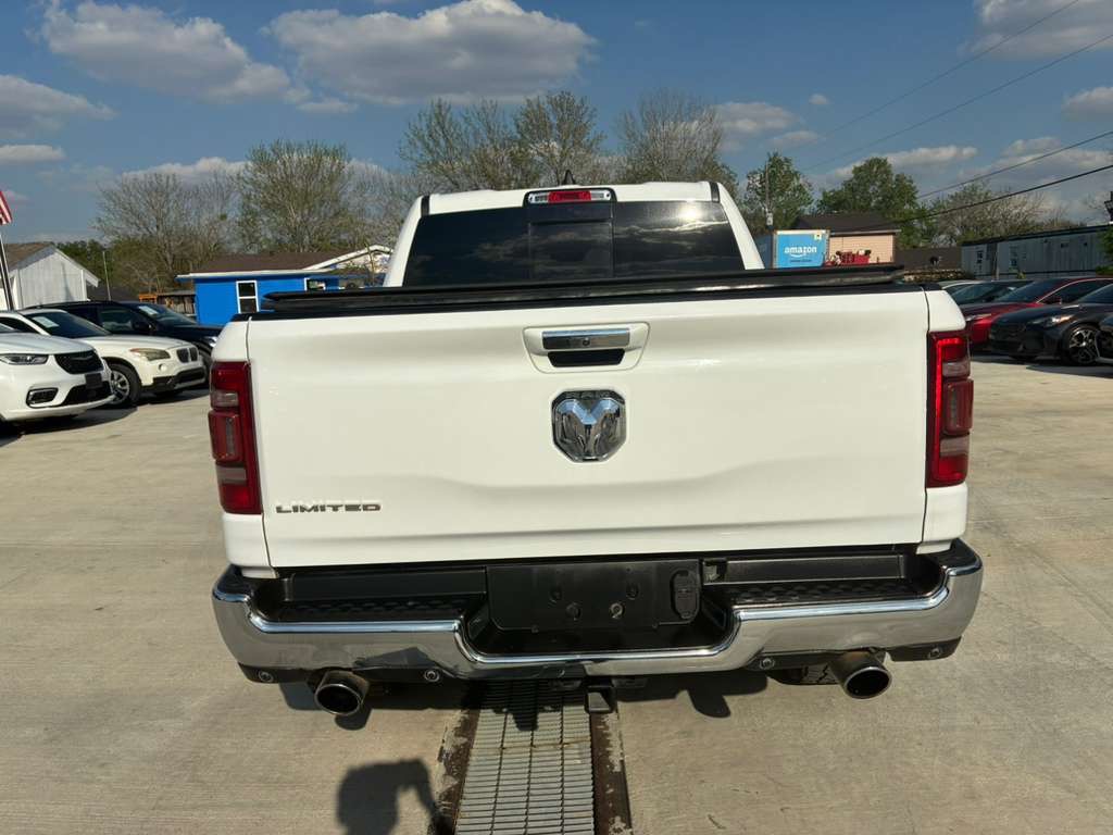 Photo 8 of this RAM 1500