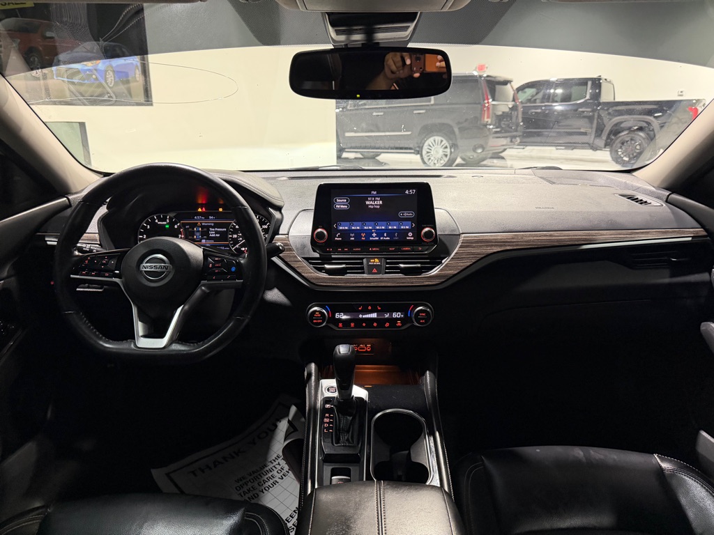 Photo 21 of this NISSAN ALTIMA