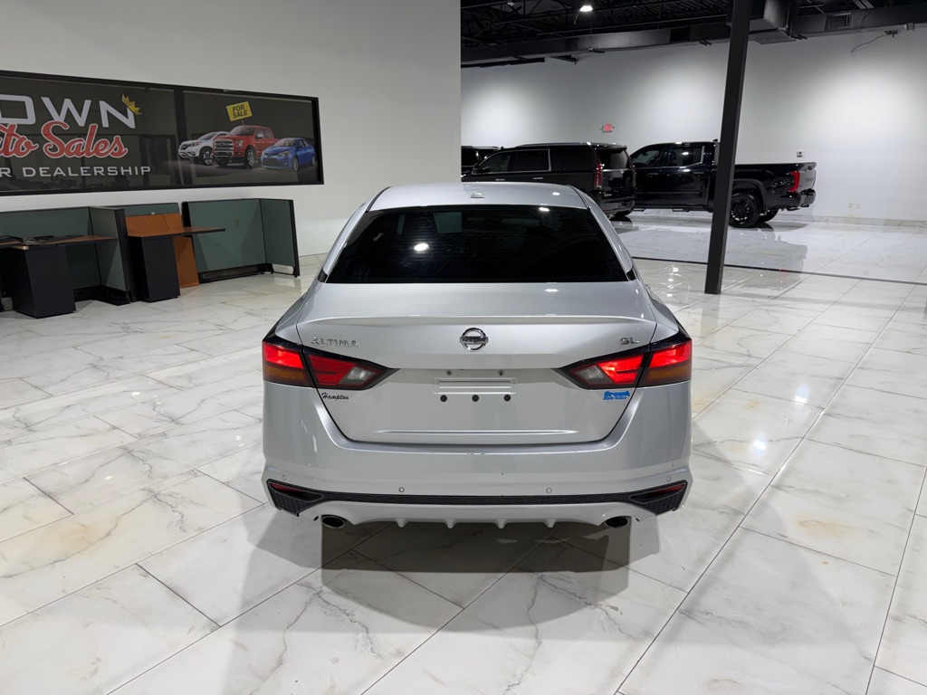 Photo 10 of this NISSAN ALTIMA