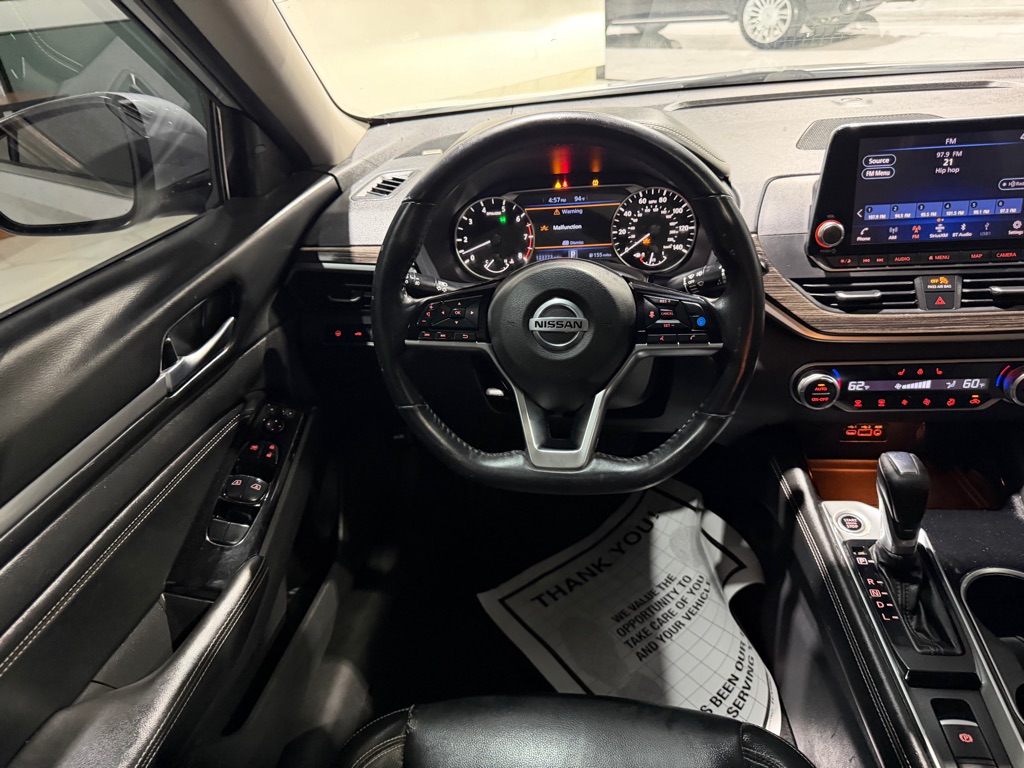 Photo 25 of this NISSAN ALTIMA