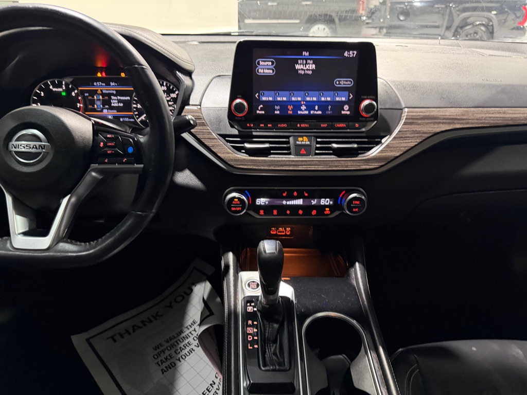 Photo 22 of this NISSAN ALTIMA