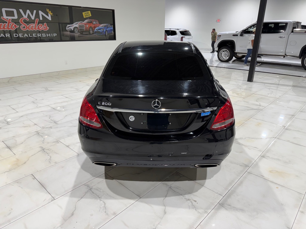 Photo 9 of this MERCEDES-BENZ C-CLASS