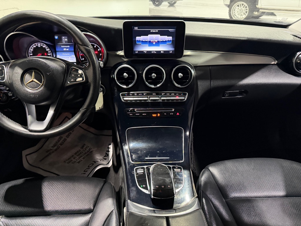 Photo 20 of this MERCEDES-BENZ C-CLASS