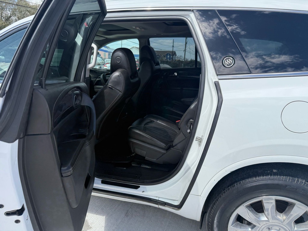 Photo 12 of this BUICK ENCLAVE