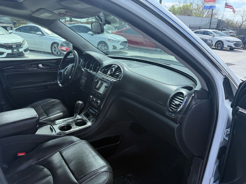 Photo 14 of this BUICK ENCLAVE