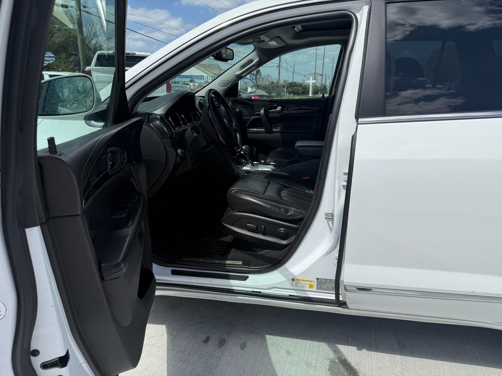 Photo 17 of this BUICK ENCLAVE