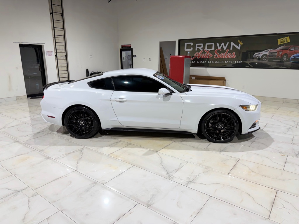 Photo 6 of this FORD MUSTANG
