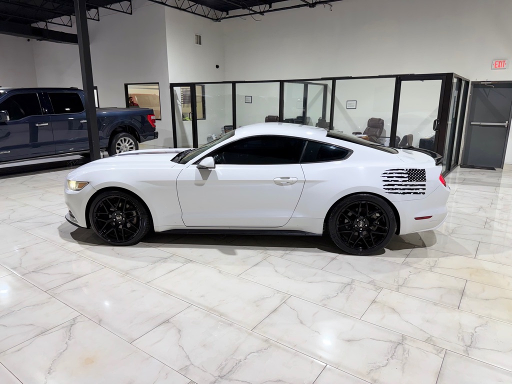 Photo 7 of this FORD MUSTANG