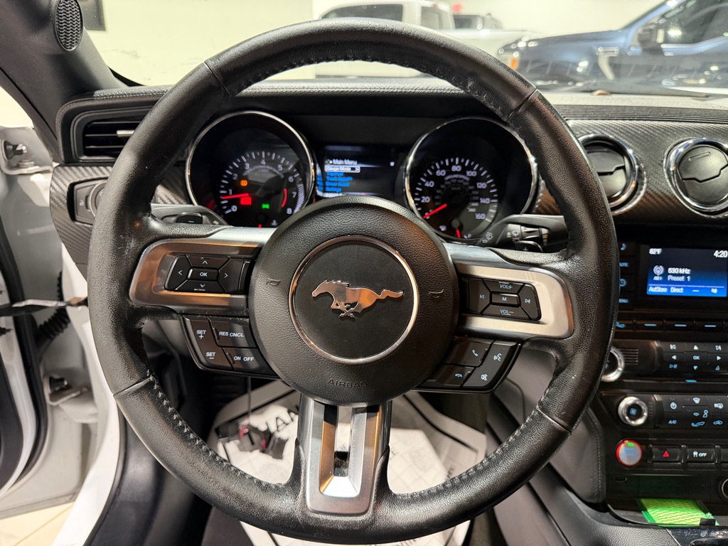 Photo 18 of this FORD MUSTANG