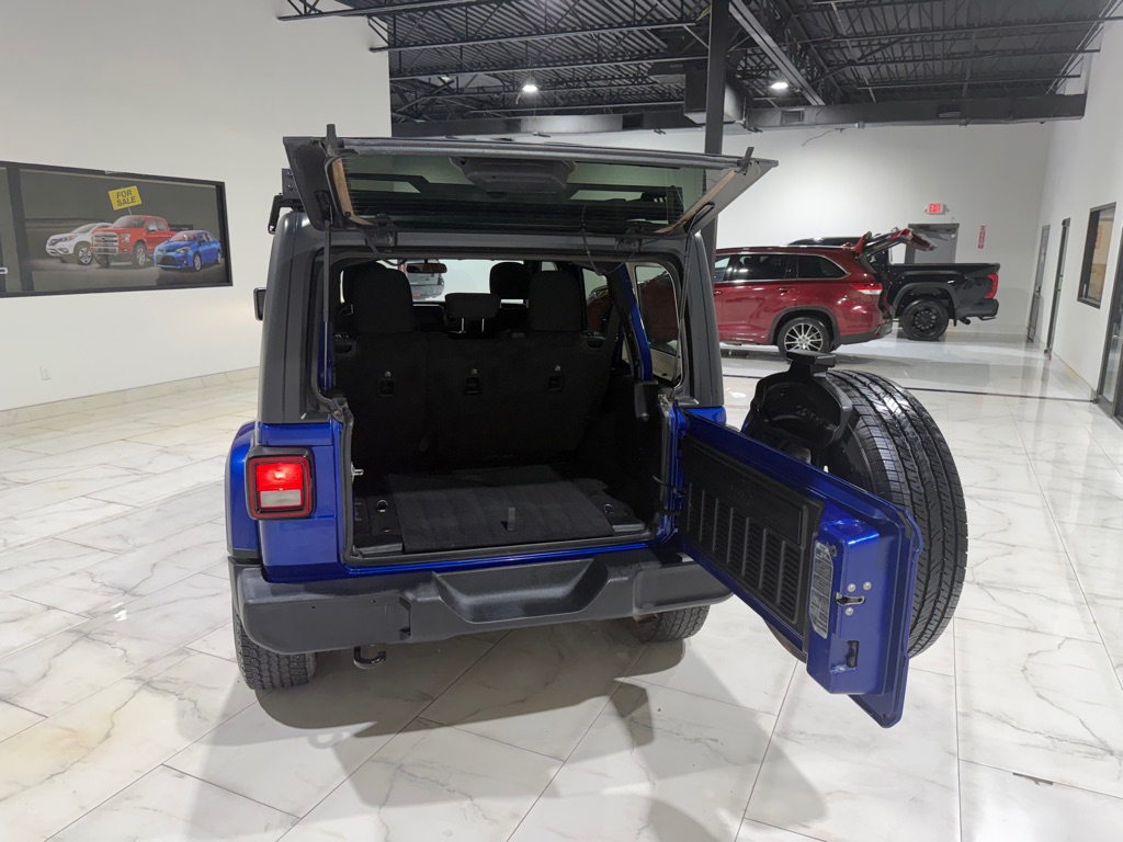 Photo 13 of this JEEP WRANGLER UNLIMI