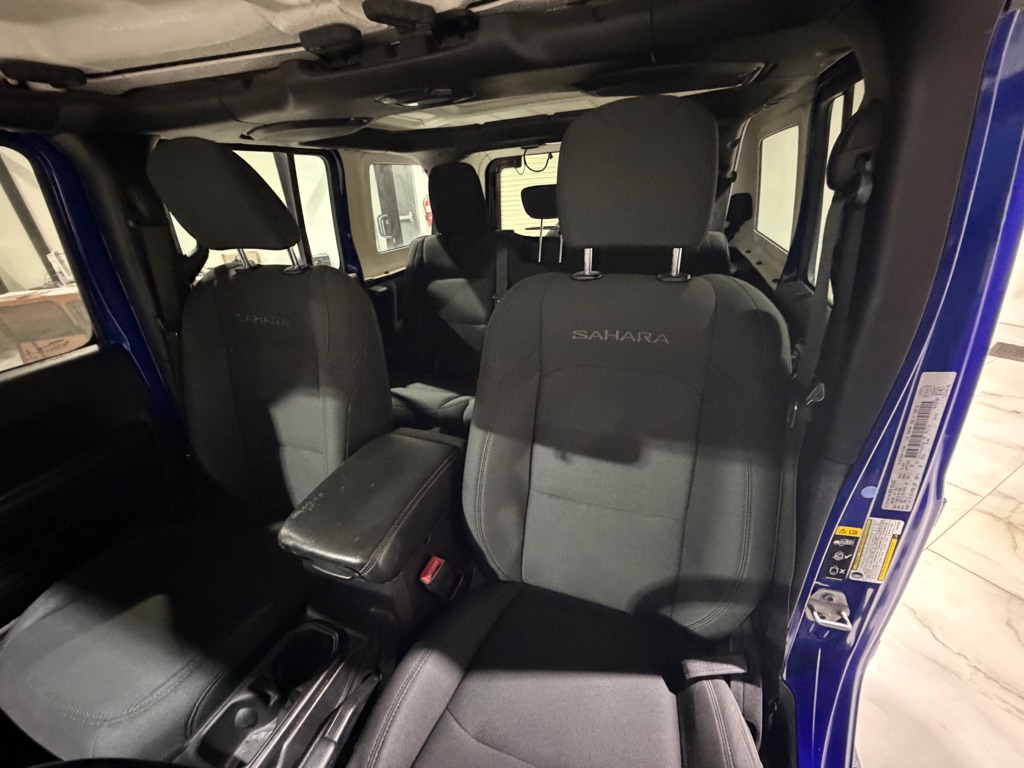 Photo 19 of this JEEP WRANGLER UNLIMI