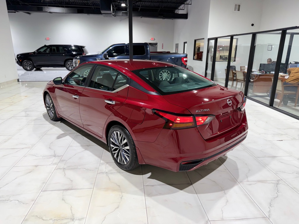Photo 12 of this NISSAN ALTIMA
