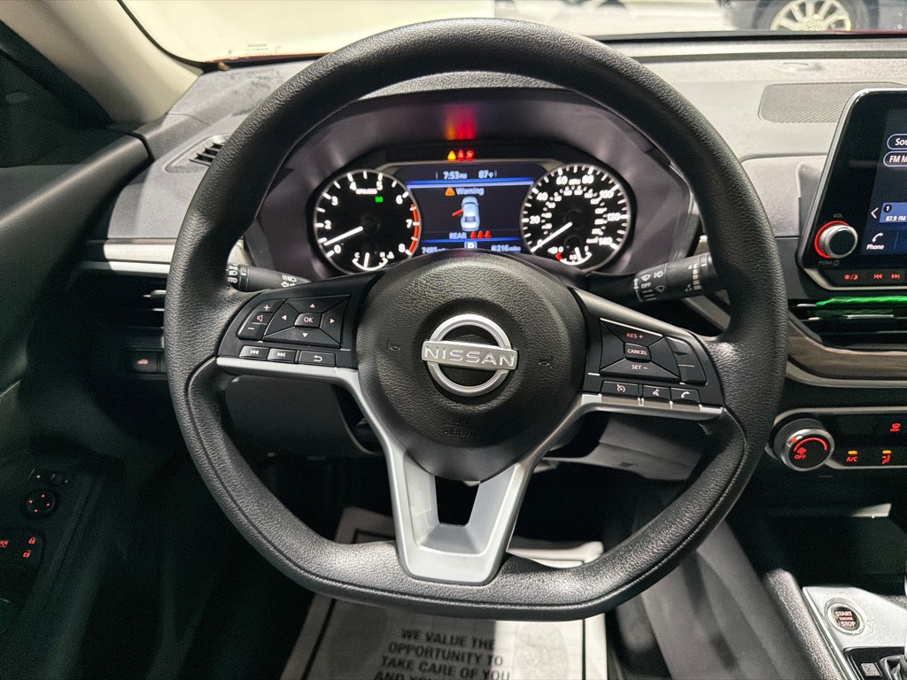 Photo 23 of this NISSAN ALTIMA