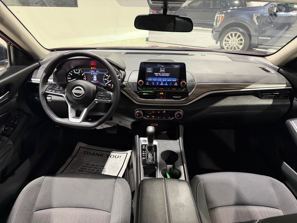 Photo 21 of this NISSAN ALTIMA