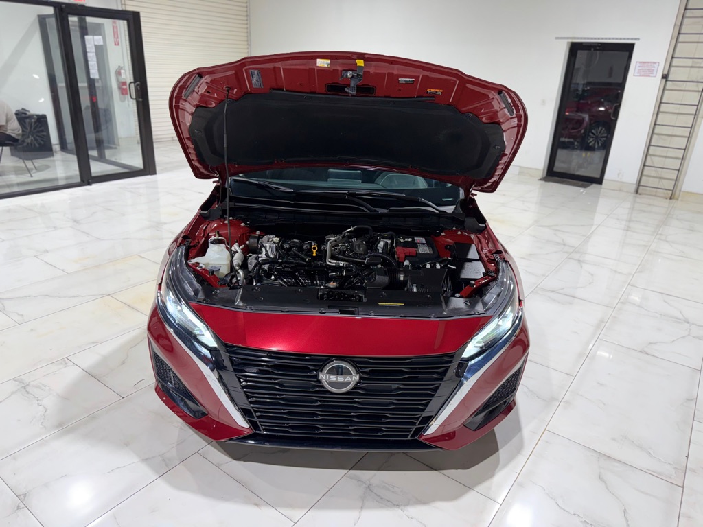 Photo 6 of this NISSAN ALTIMA