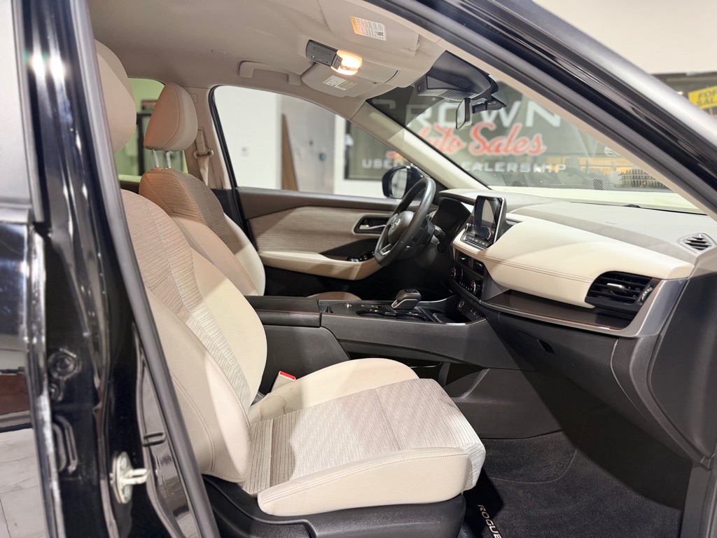 Photo 14 of this NISSAN ROGUE