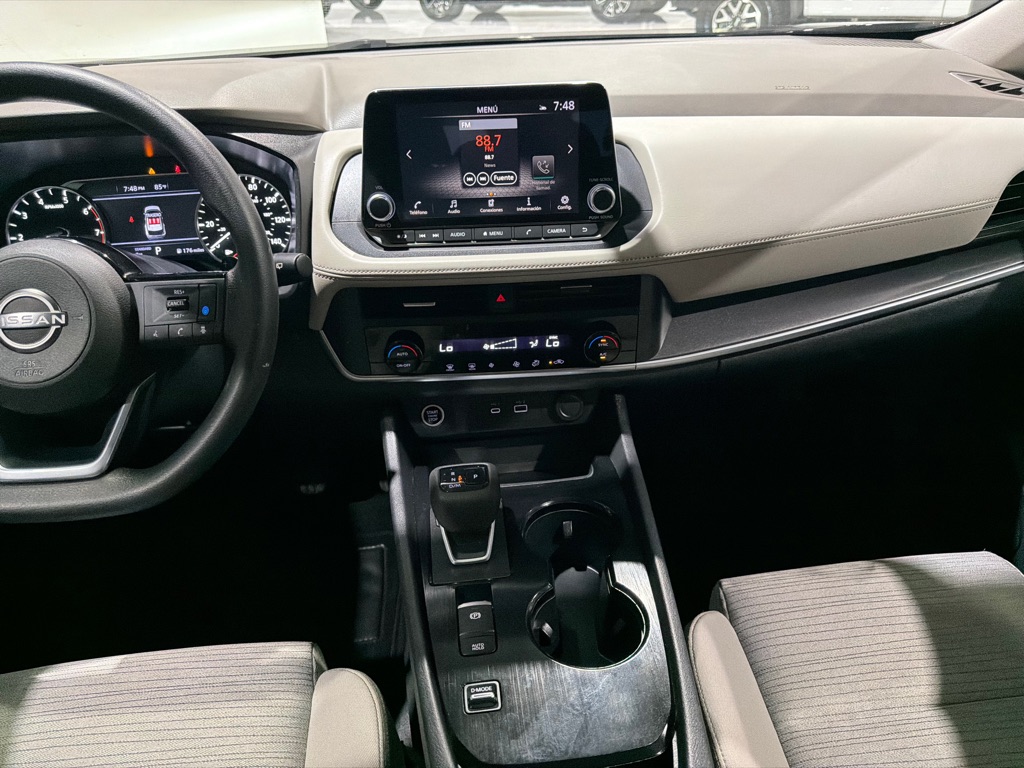 Photo 20 of this NISSAN ROGUE
