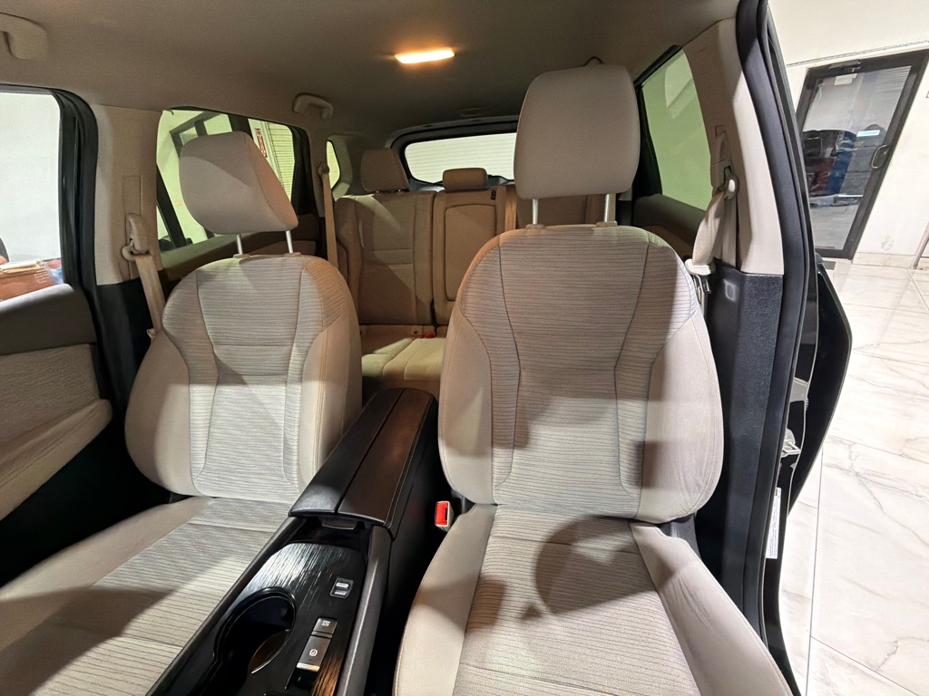 Photo 17 of this NISSAN ROGUE
