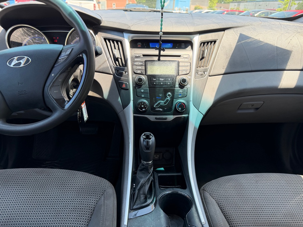 Photo 25 of this HYUNDAI SONATA