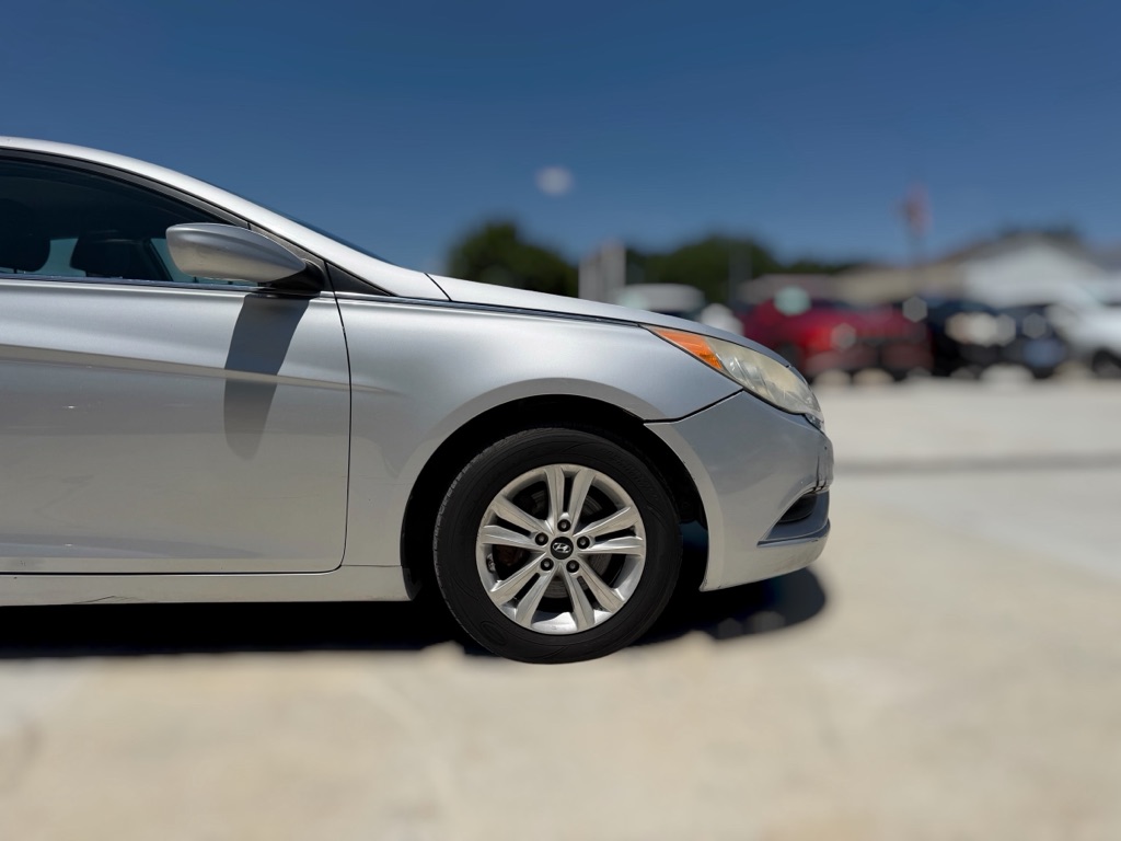 Photo 6 of this HYUNDAI SONATA