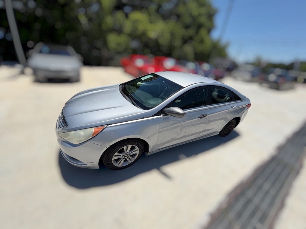 Photo 5 of this HYUNDAI SONATA