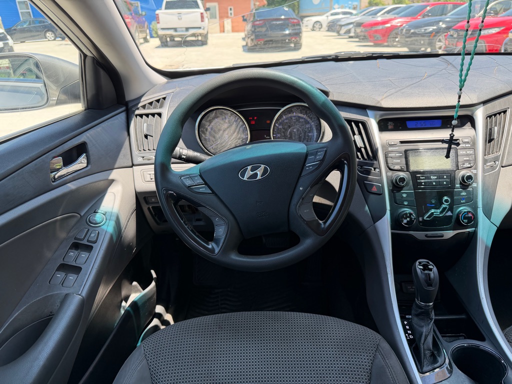 Photo 27 of this HYUNDAI SONATA