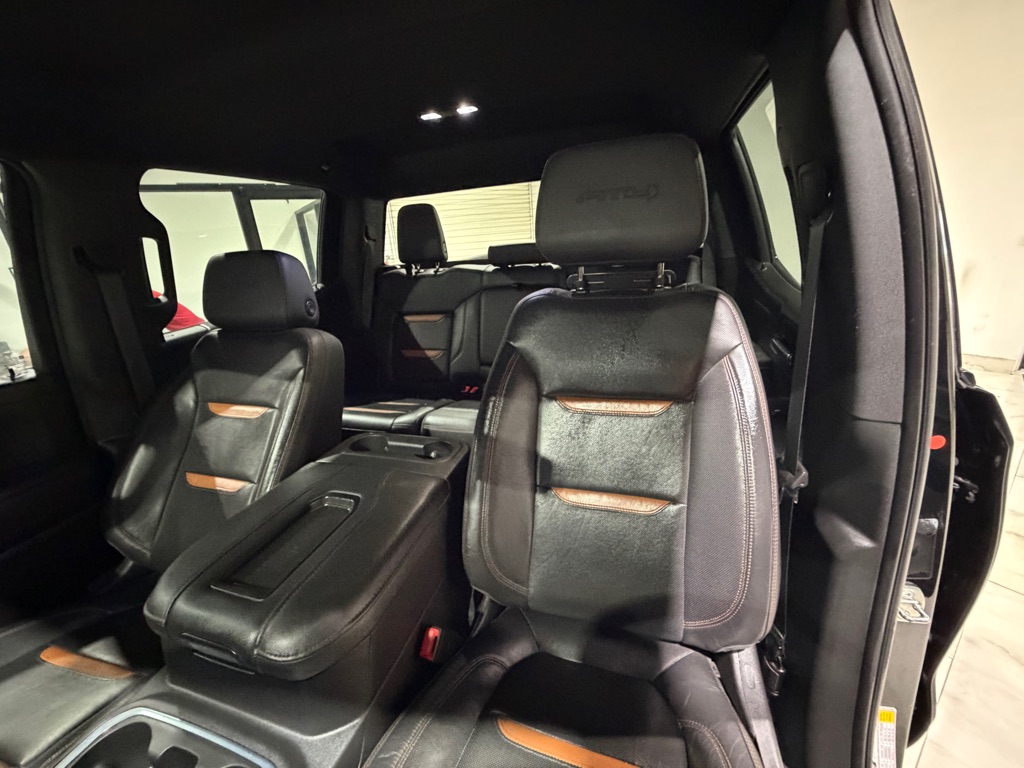 Photo 16 of this GMC SIERRA 1500