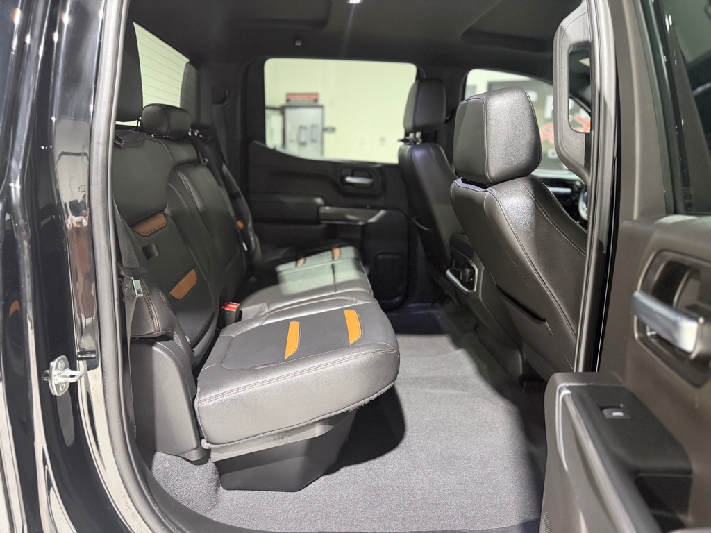 Photo 12 of this GMC SIERRA 1500