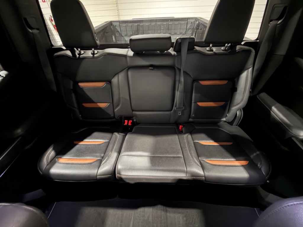 Photo 15 of this GMC SIERRA 1500